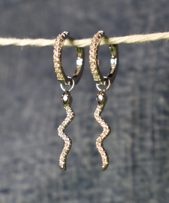 Alternative view of Pendientes Medusa