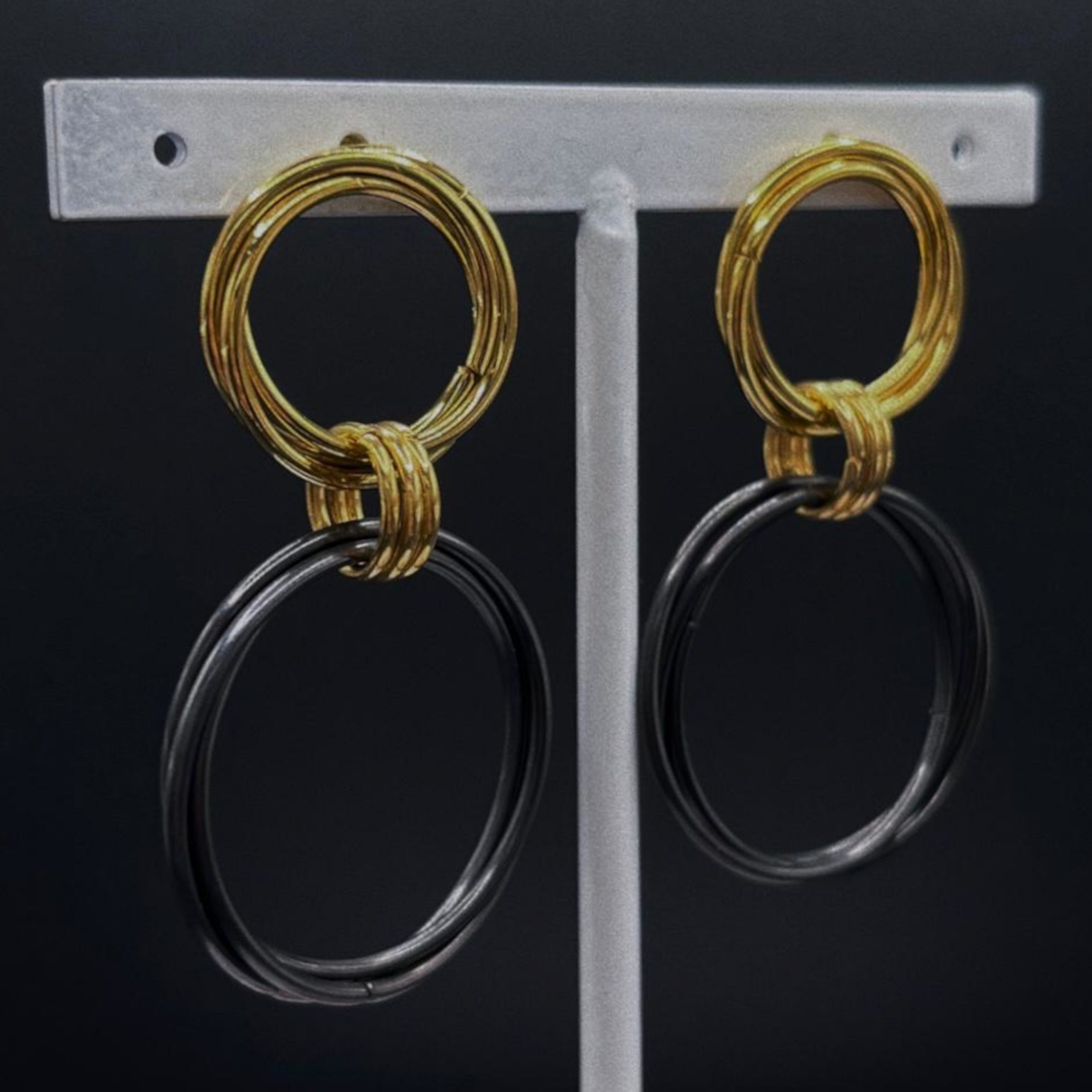 Aros Dobles Negro y Dorado - Imagen 3